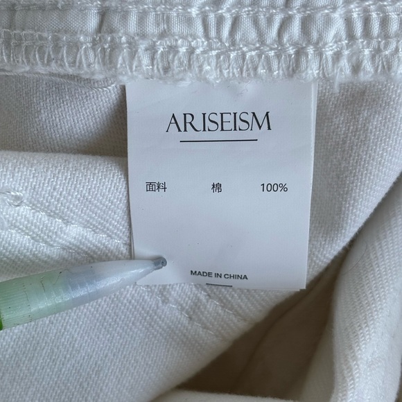 Women's Off-White Cargo Ankle Jeans - Picture 5 of 15